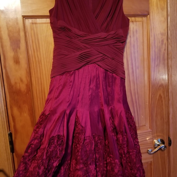 Adrianna Papell dress ABSOLUTELY Beautiful - Picture 4 of 9